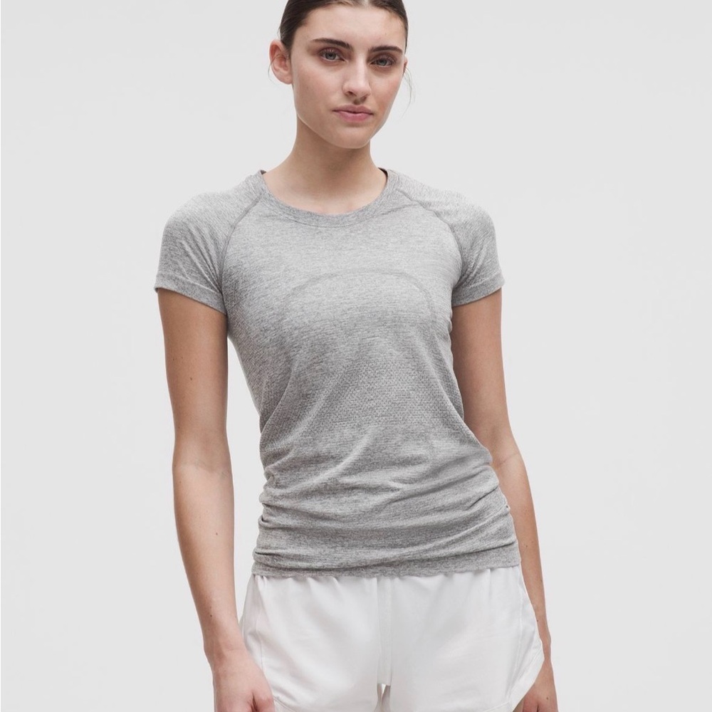 Gray Lululemon Swifty Tech 2.0 Size 4 perfect condition!!